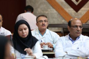 جلسه کمیته مورتالییتی مورخ 5 مهرماه سال جاری در مرکز قلب و عروق شهید رجایی: عکس شماره 9 / 12